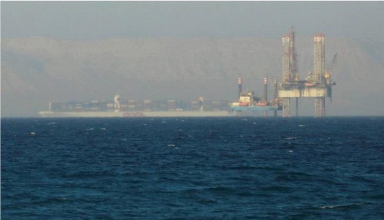 تحليل: ناقلات النفط تواصل تحركاتها في البحر الأحمر رغم هجمات الحوثيين